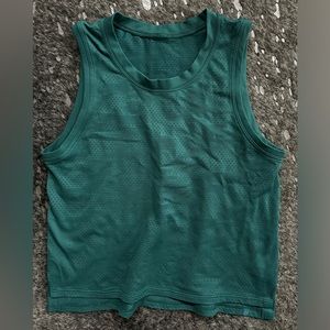 Lululemon train to be tank - green - sz 4